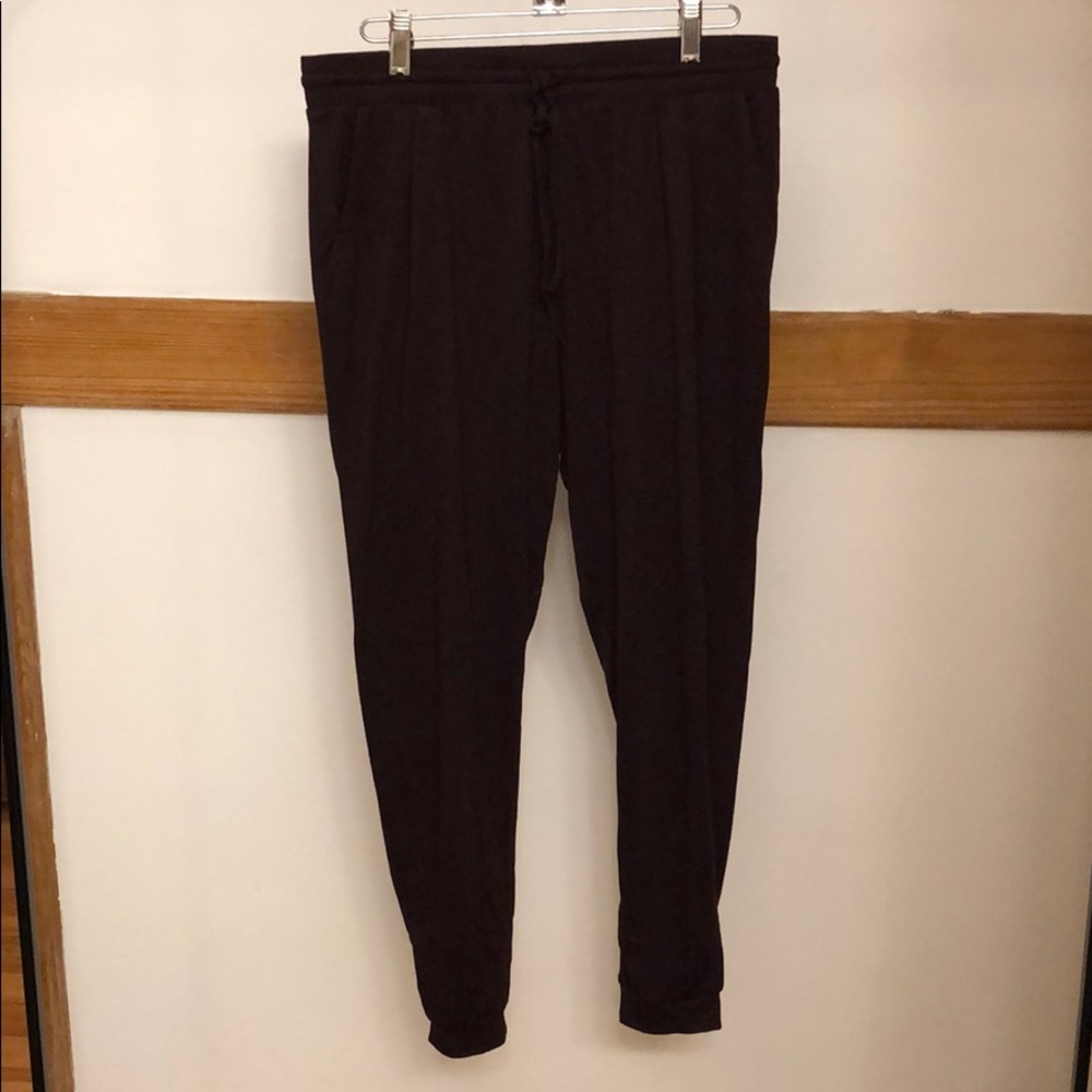 Women’s burgundy joggers
